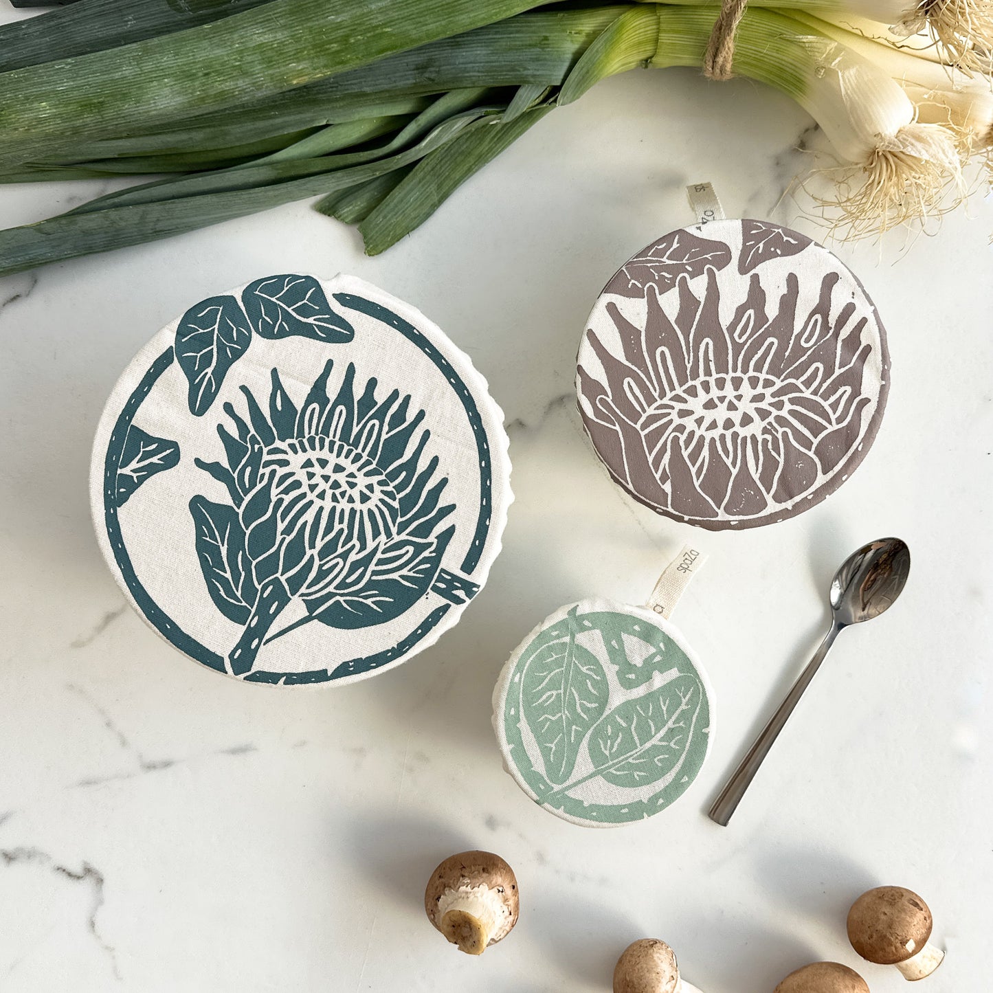 Set of 3 Small Variety Dish Covers 9, 12,17 cm / 3.5, 4.5, 7in blue-green prints
