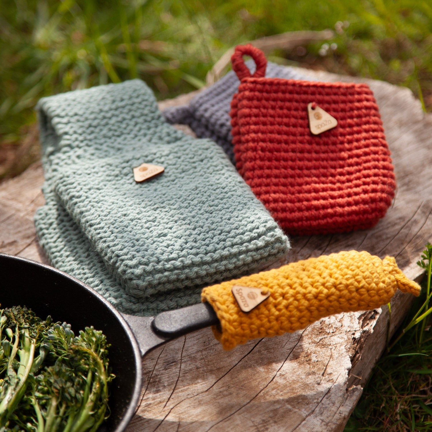 Pot Holders & Oven Mitts