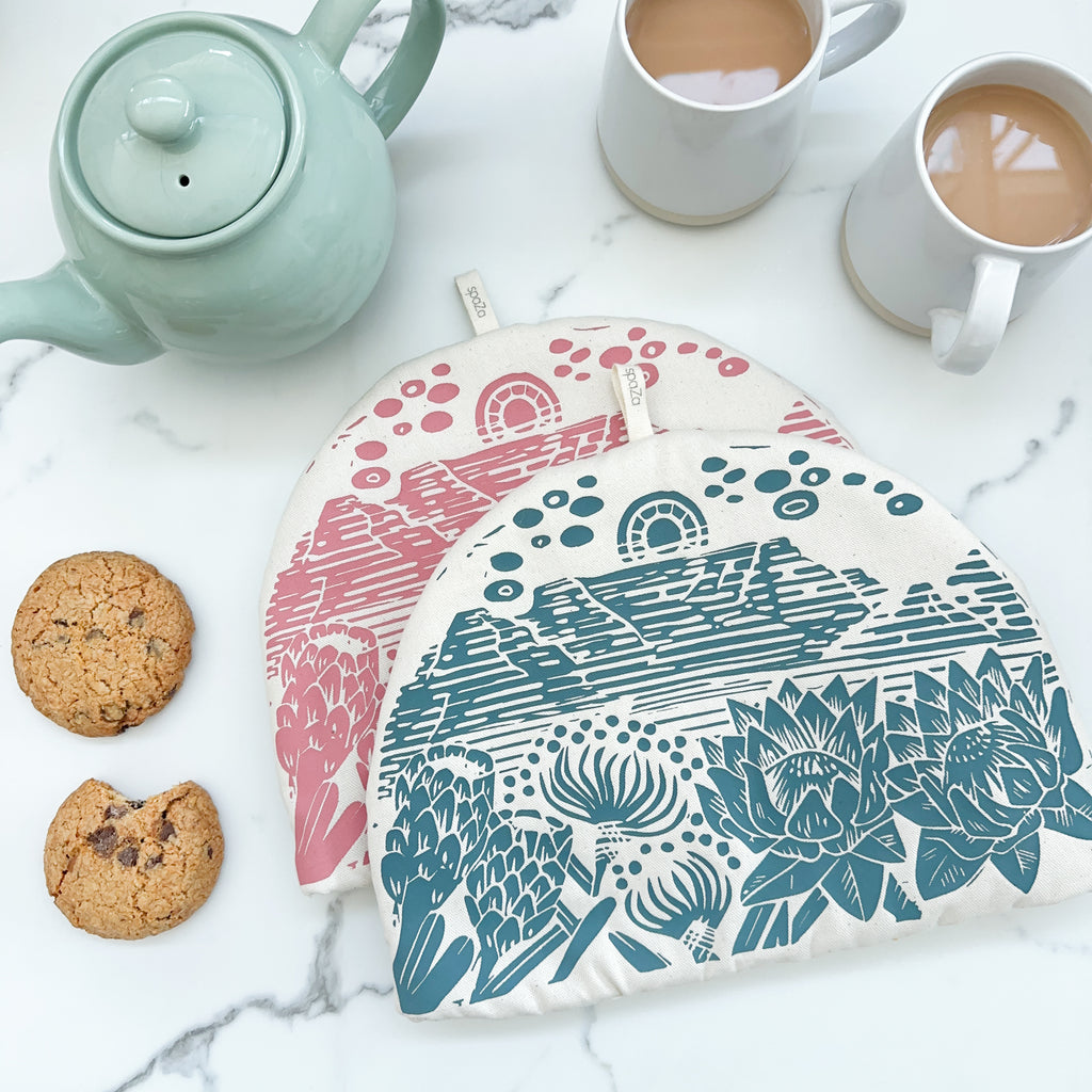 Tea Cosy for teapot brewing tea | Table Mountain Print