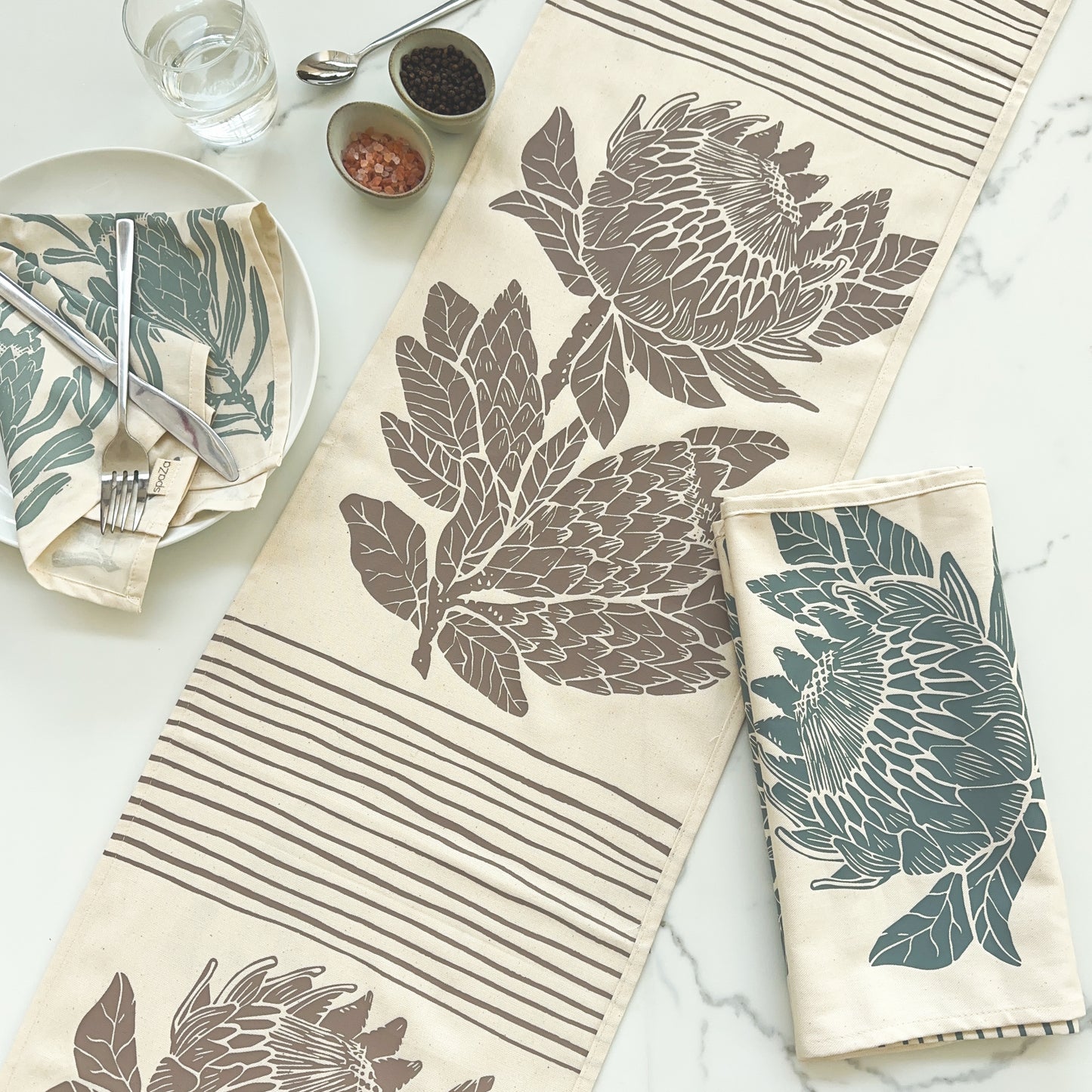 Table Runner Taupe, Blue Green | Protea Print