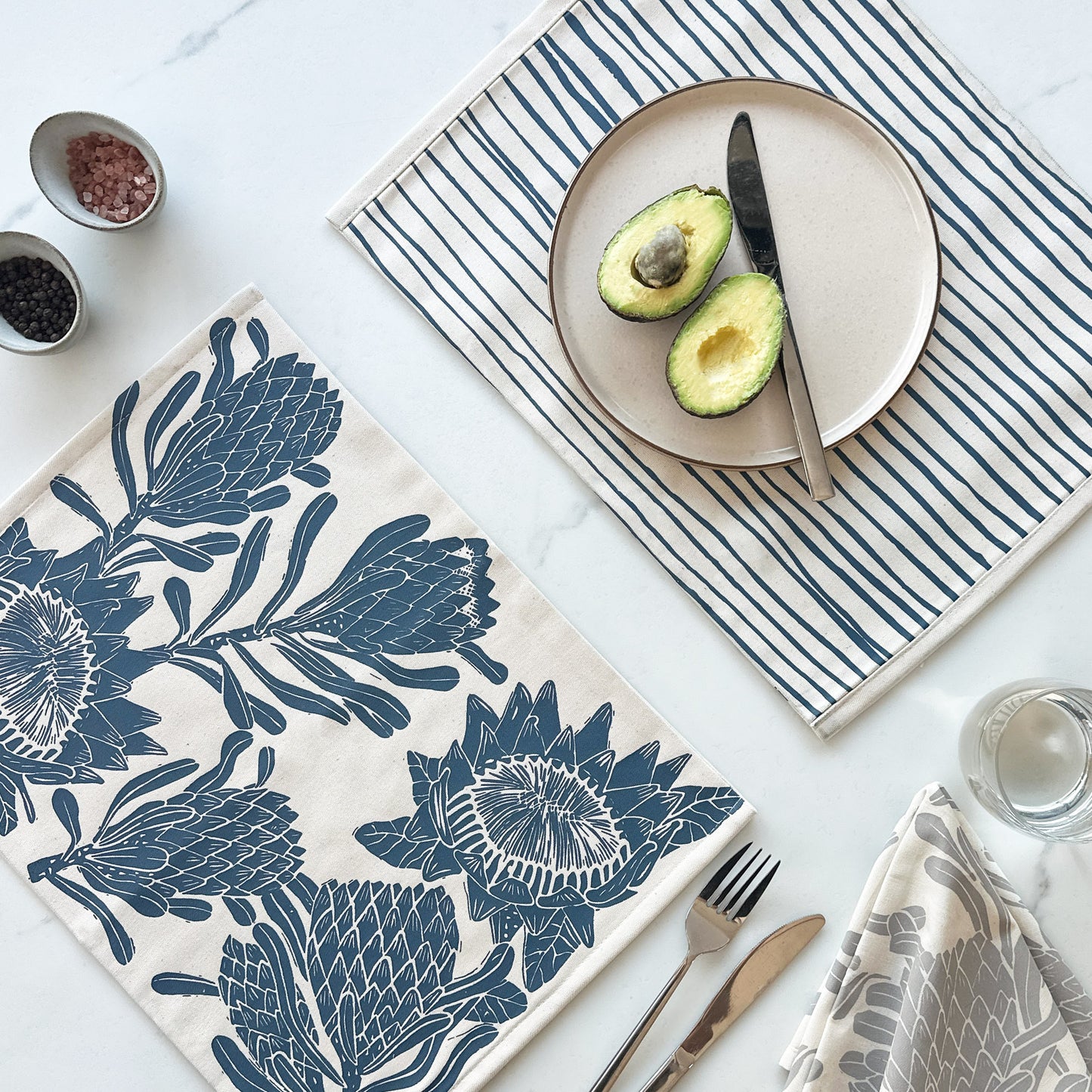 Placemats Reversible Blue Green | Set of 2 Protea Print