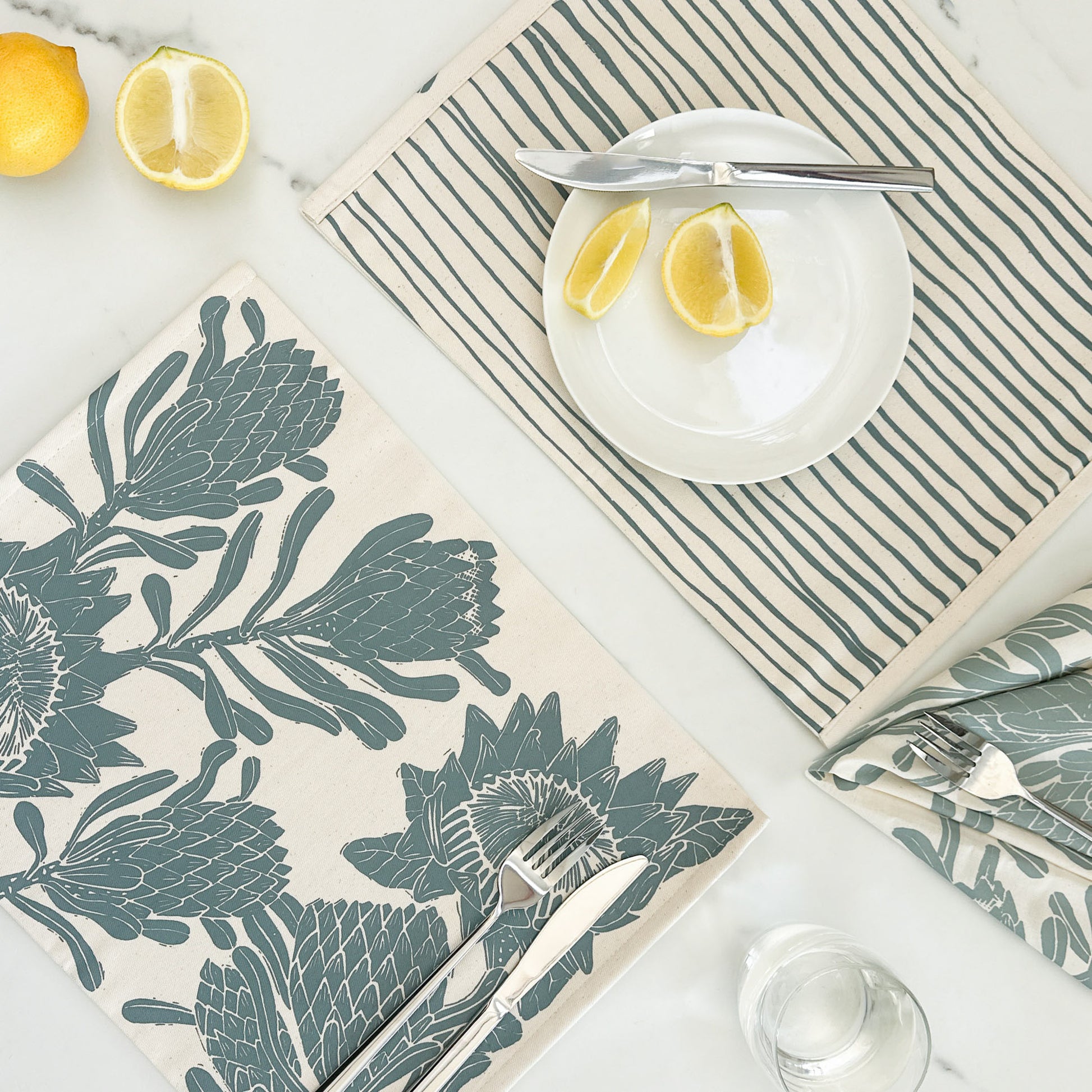 Placemats Reversible Blue Green | Set of 2 Protea Print