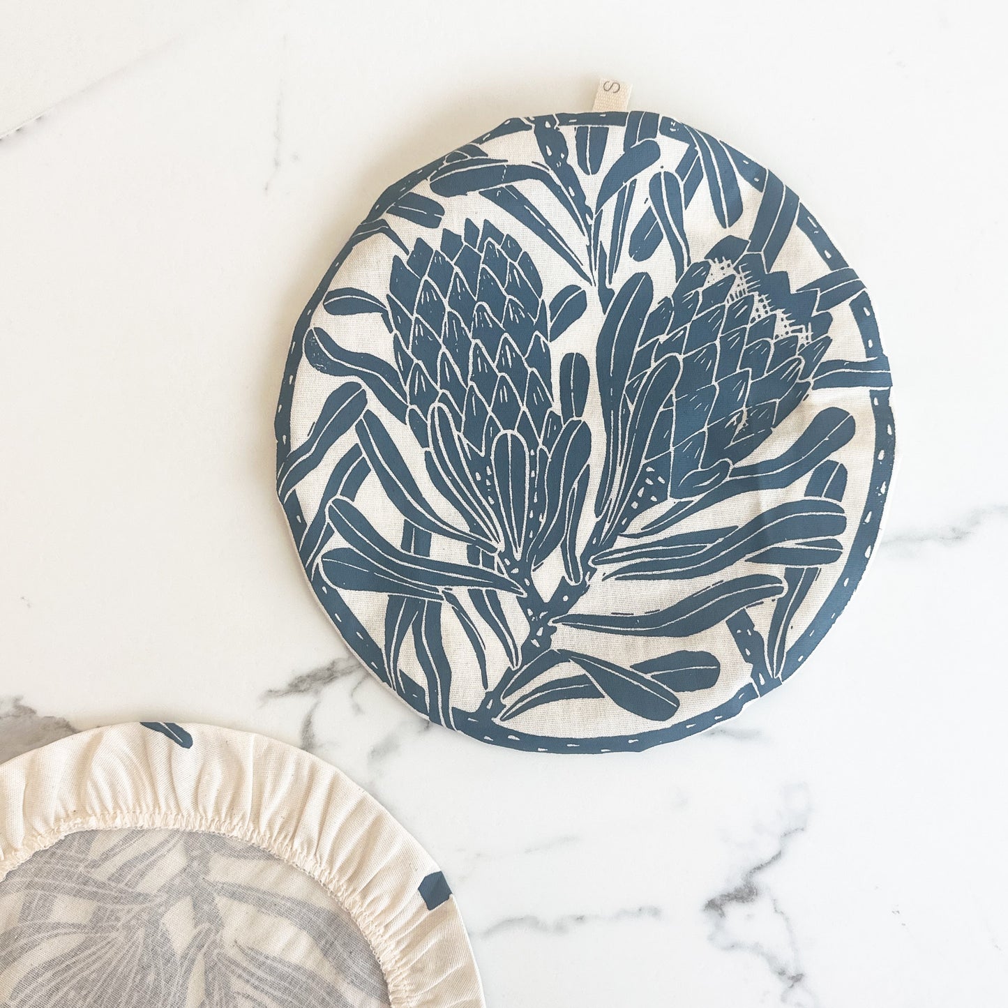 Dish and Bowl Cover Medium Protea Print