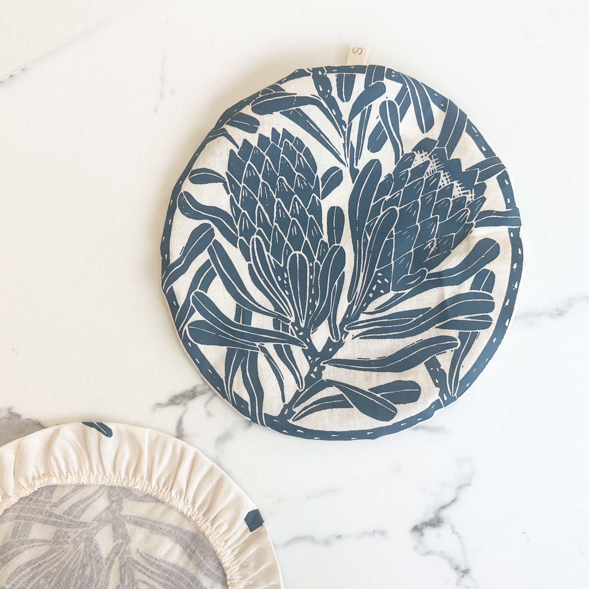 Dish and Bowl Cover Medium Protea Print
